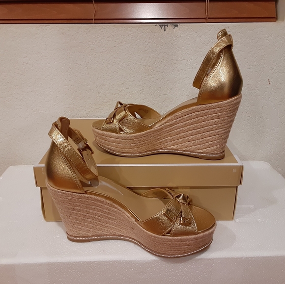 Michael Kors - Picture 4 of 4